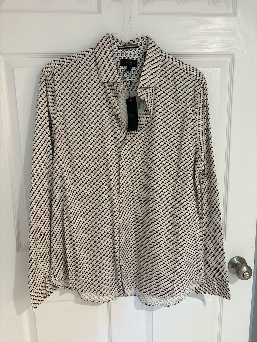NWT Ted Baker Black & Cream Patterned Button-Down Shirt - Picture 3 of 8